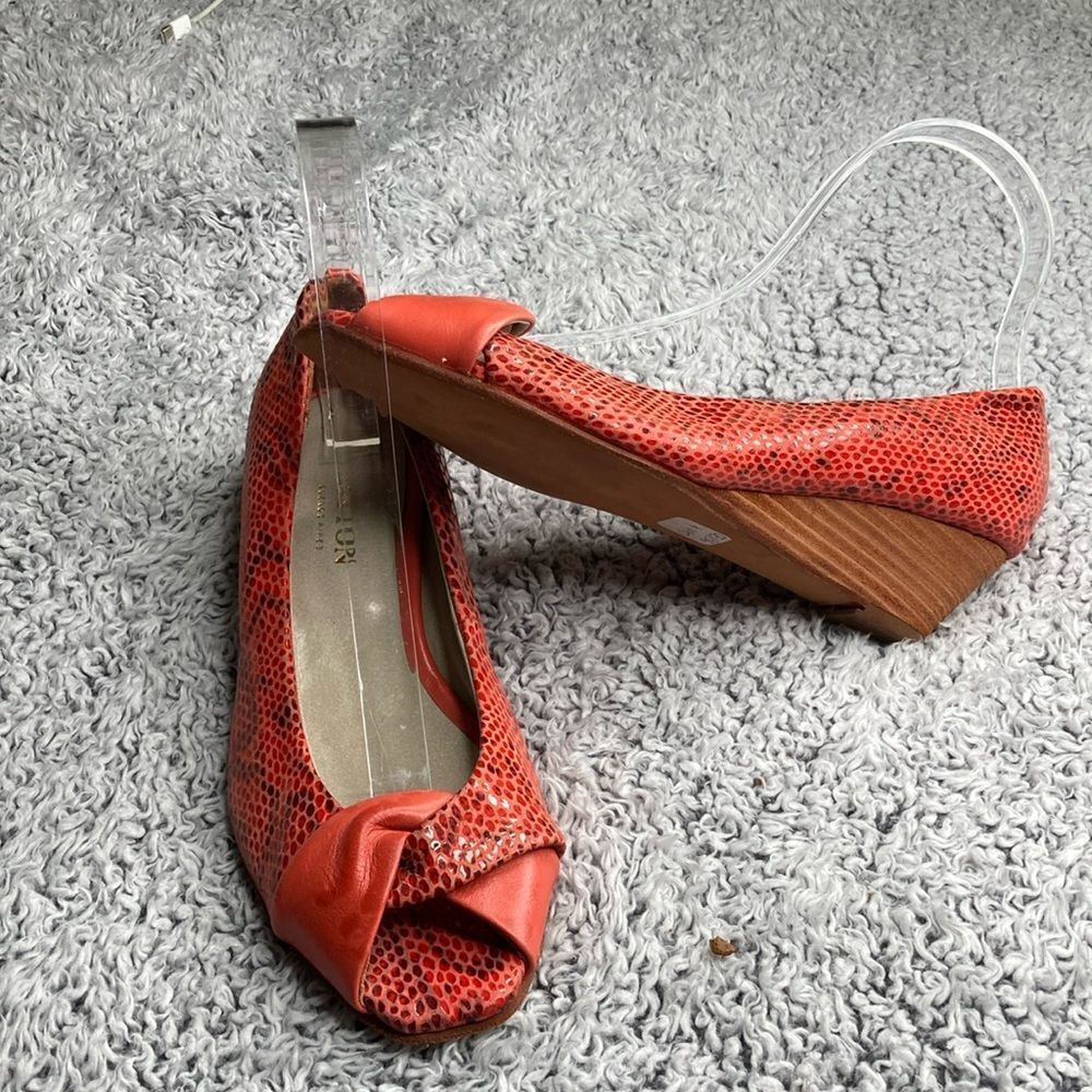 ASTTON Buenos Aires 6 Peeptoe Wedge Sandal